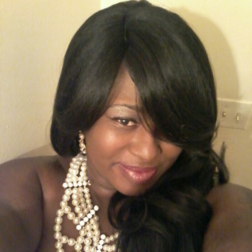 Meet your Posher, Ebony